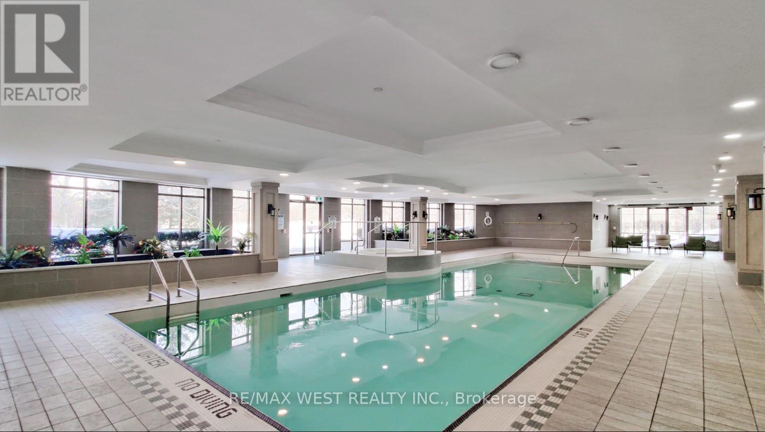 Property at 206A - 710 HUMBERWOOD BOULEVARD image 3