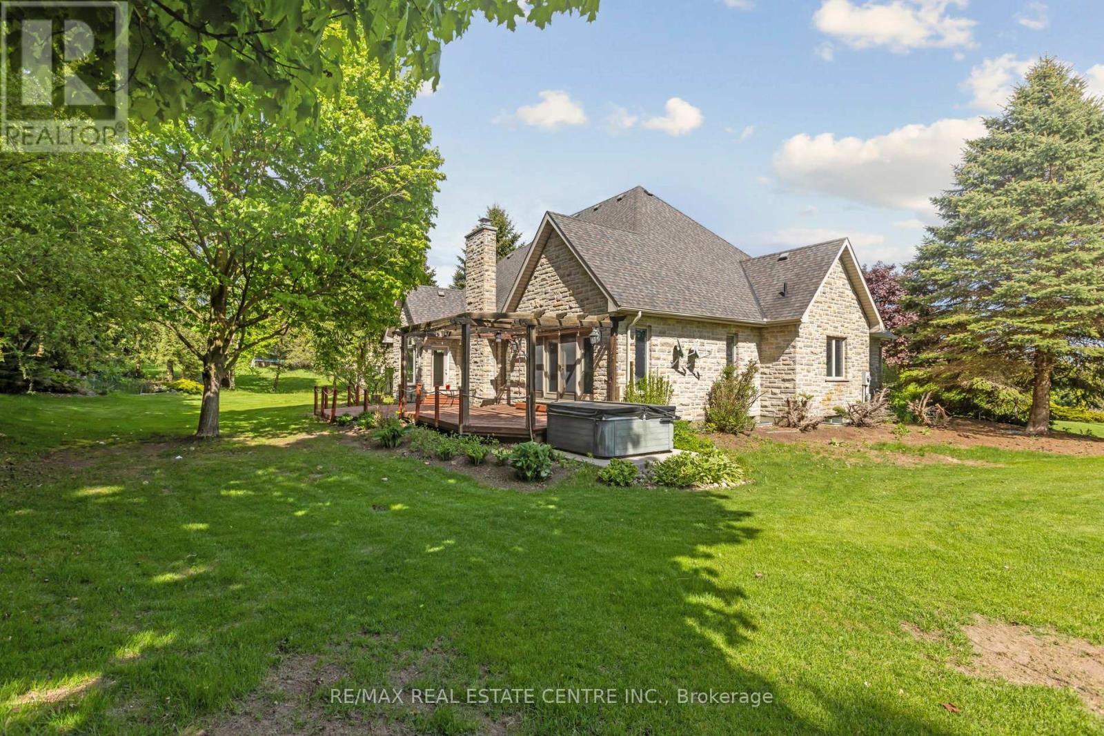 6 Fox Run, Puslinch, Ontario  N1H 6H9 - Photo 46 - X12170891