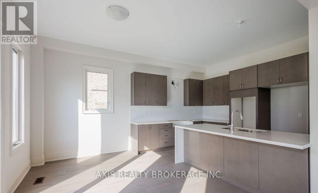 48 Gardenbrook Trail, Hamilton, Ontario  L8B 1Z9 - Photo 10 - X12170904