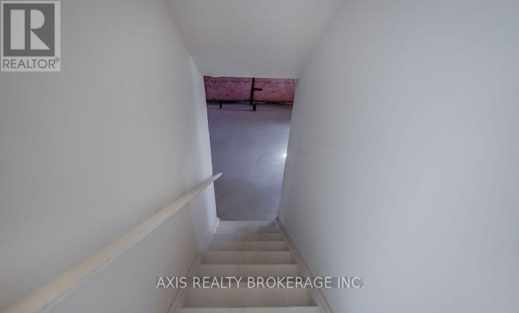 48 Gardenbrook Trail, Hamilton, Ontario  L8B 1Z9 - Photo 31 - X12170904