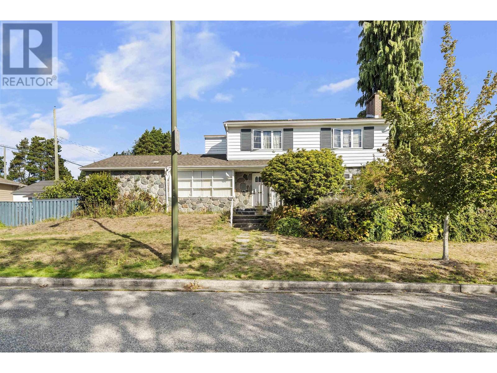Property at 609 W 52ND AVENUE image 1
