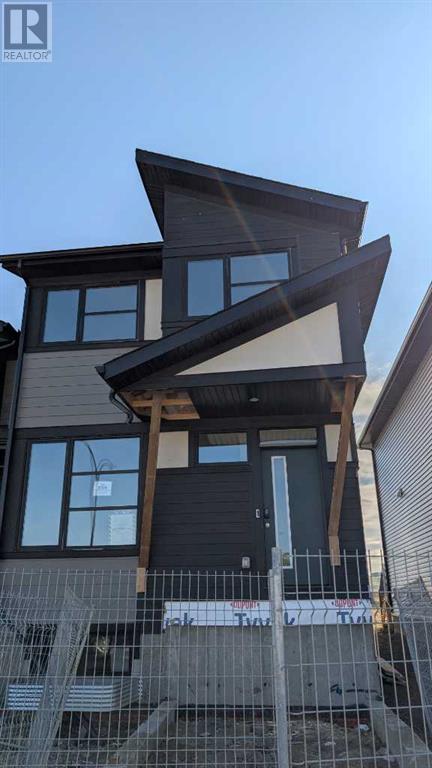 894 Wolf Willow Boulevard Se, Calgary, Alberta  T2X 5R7 - Photo 1 - A2223646