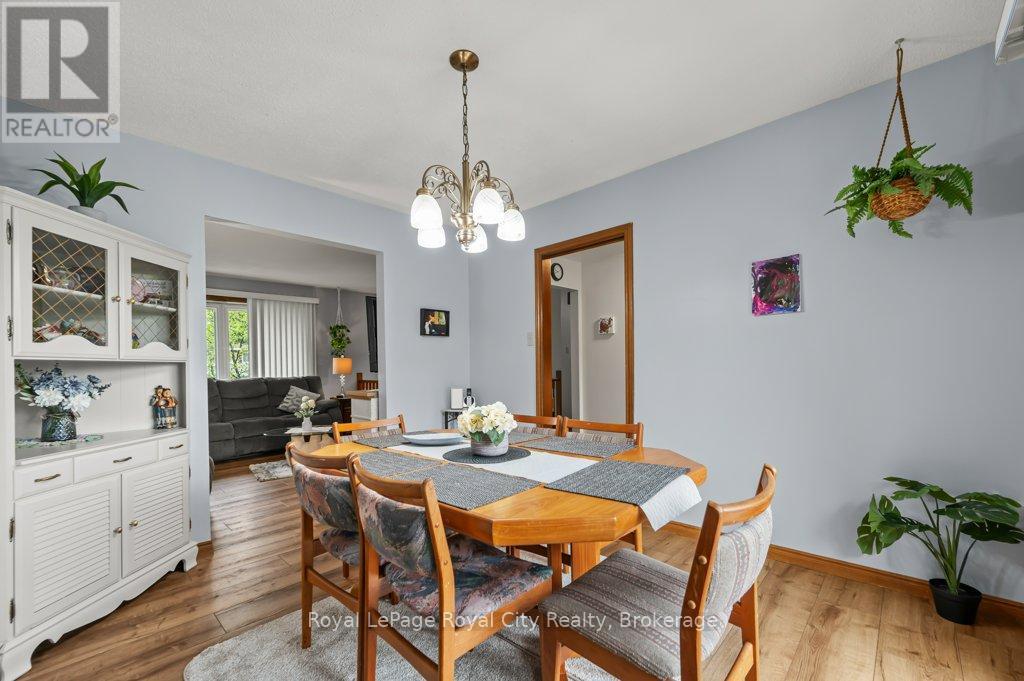 26 Springdale Boulevard, Guelph, Ontario  N1H 6X5 - Photo 7 - X12170912