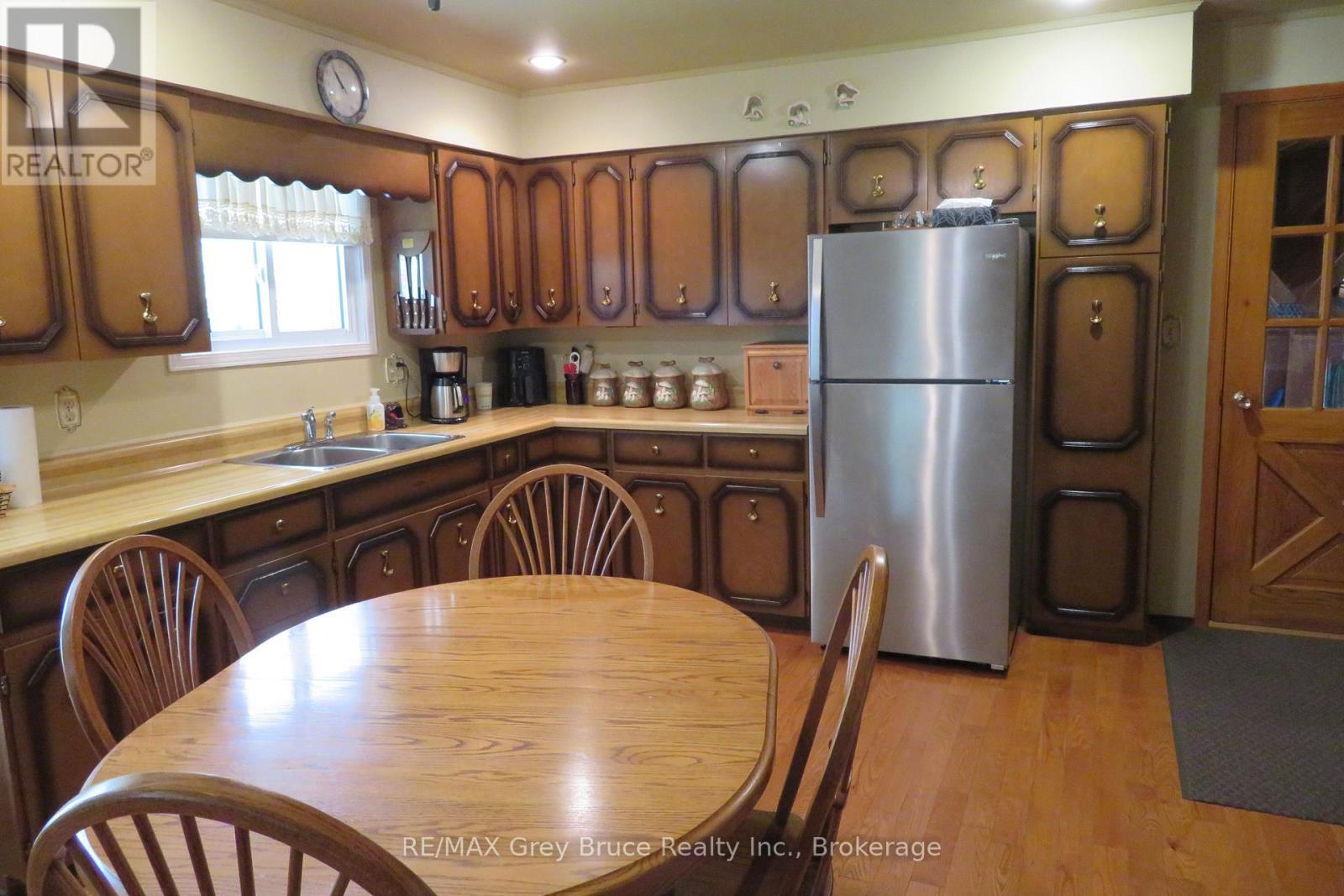 3527 Highway 6, Northern Bruce Peninsula, Ontario  N0H 1W0 - Photo 16 - X12170913