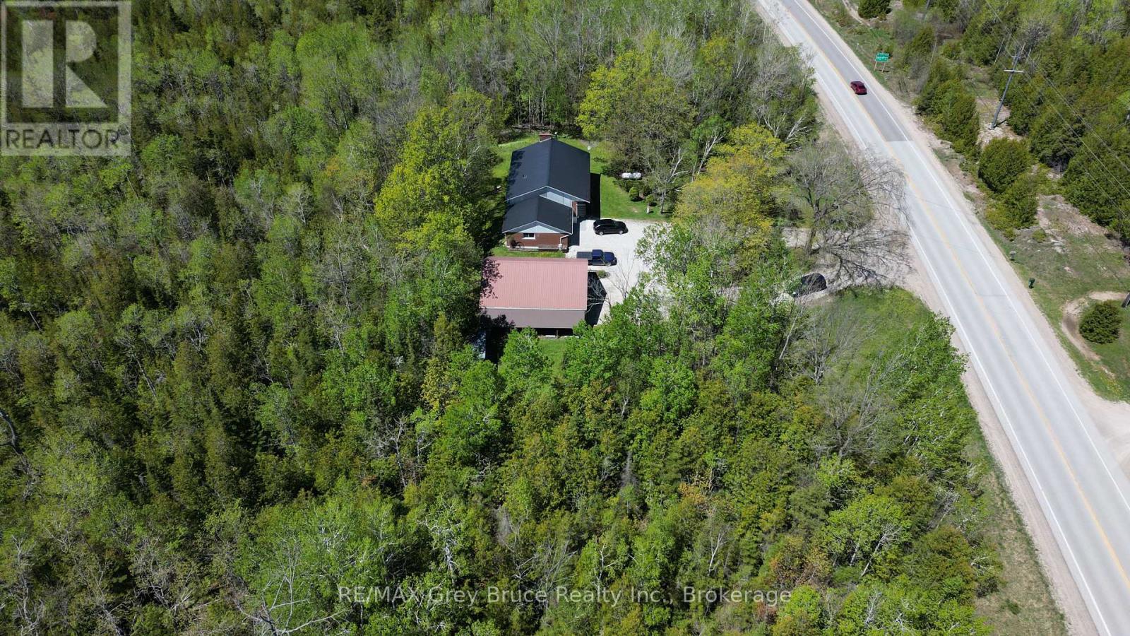 3527 Highway 6, Northern Bruce Peninsula, Ontario  N0H 1W0 - Photo 38 - X12170913