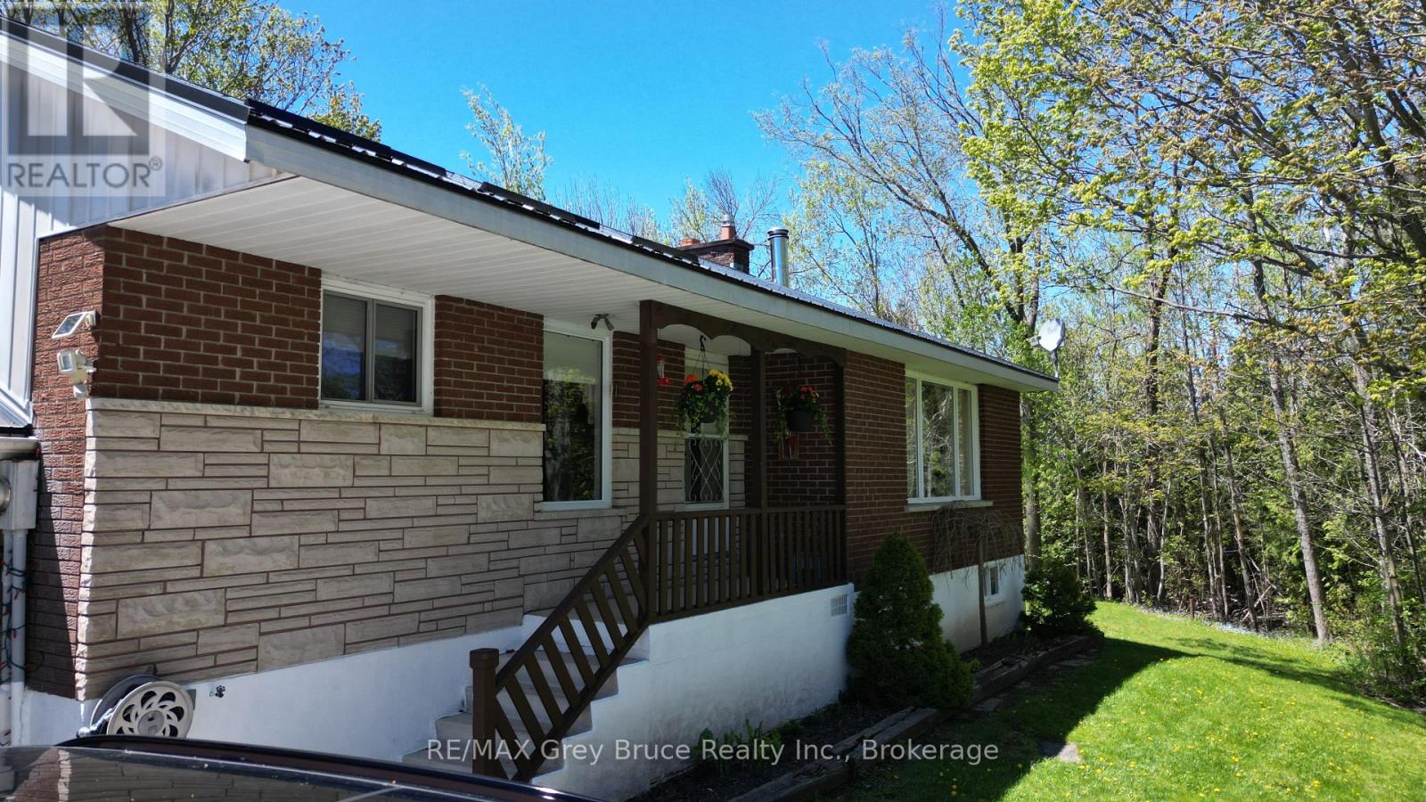 3527 Highway 6, Northern Bruce Peninsula, Ontario  N0H 1W0 - Photo 6 - X12170913