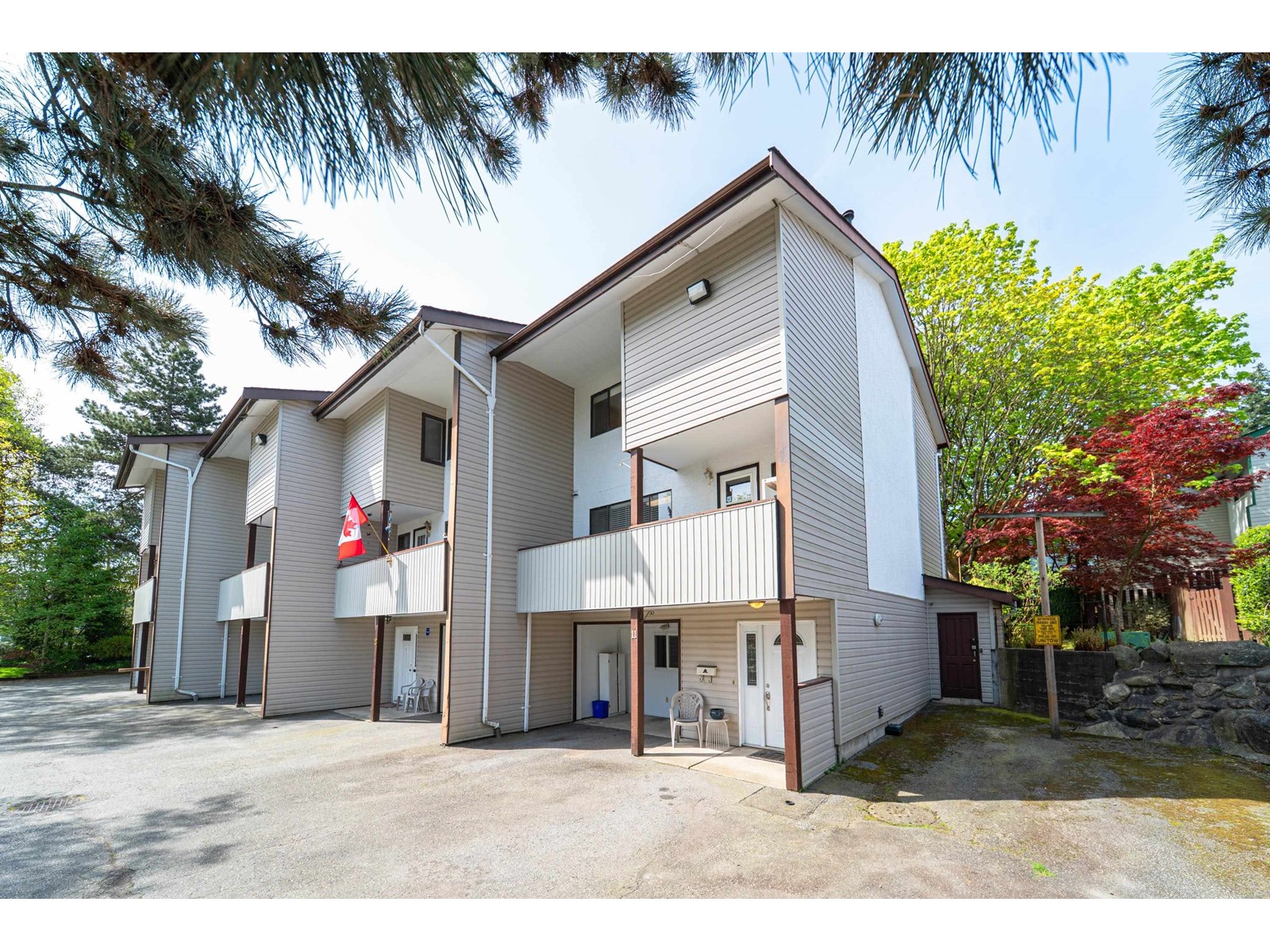 Property at 11 9383 121 STREET image 2