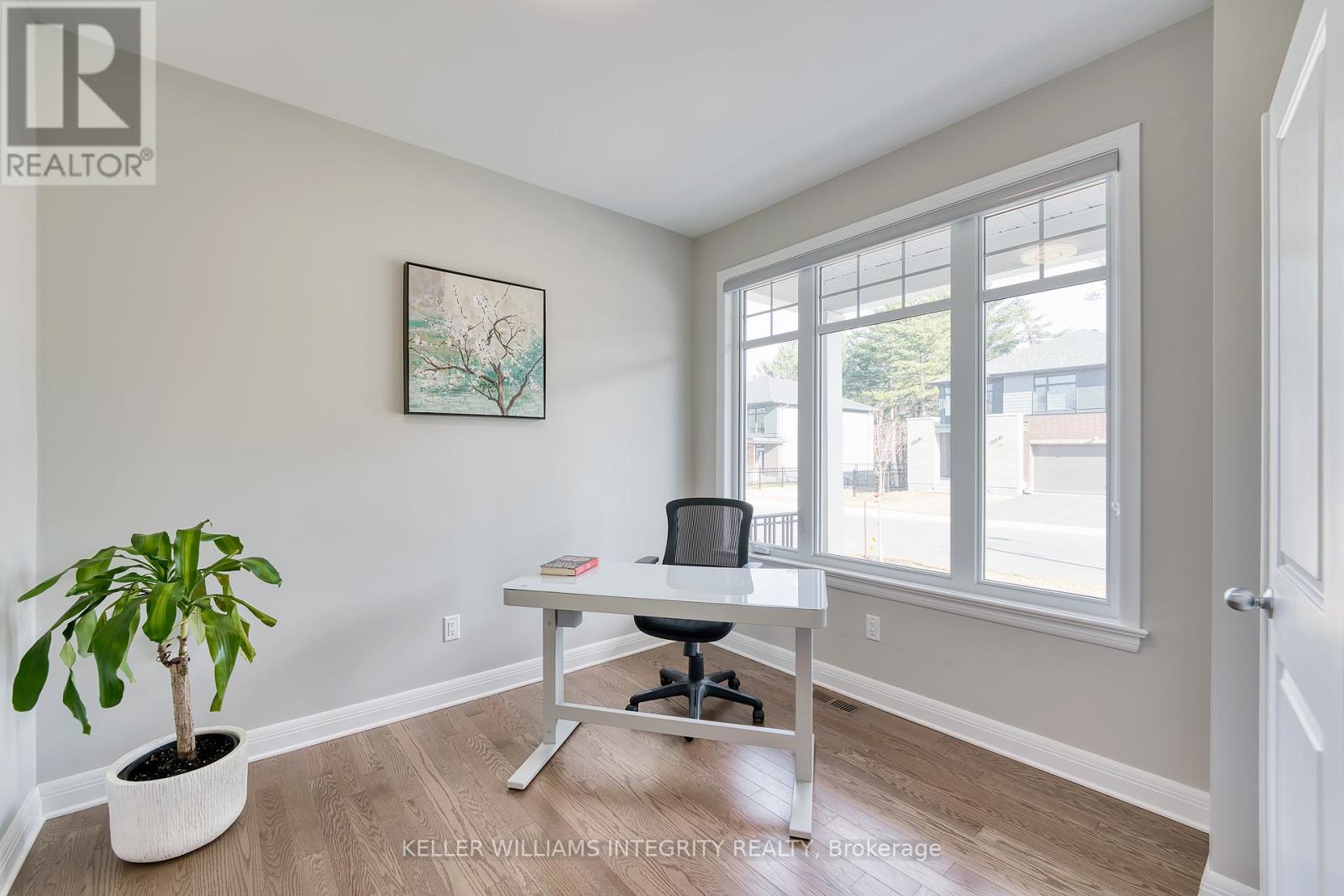 232 Ketchikan Crescent, Ottawa, Ontario  K2T 0S3 - Photo 4 - X12170909