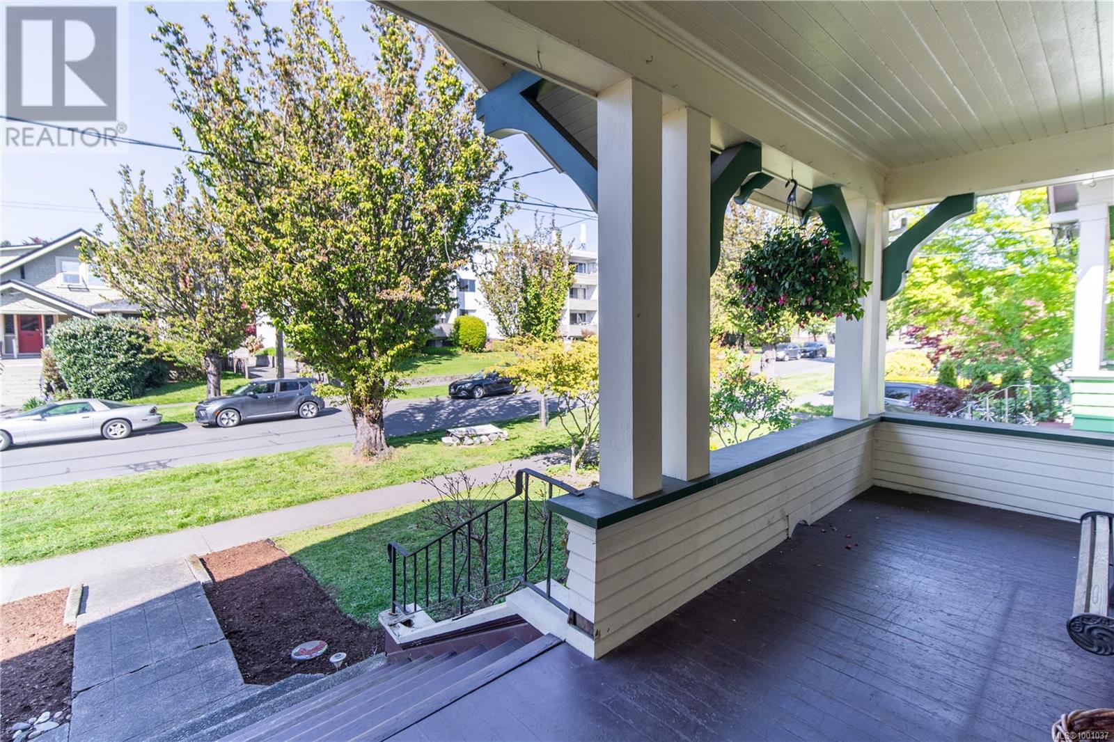 1111 Mckenzie St, Victoria, British Columbia  V8V 2W1 - Photo 30 - 1001037