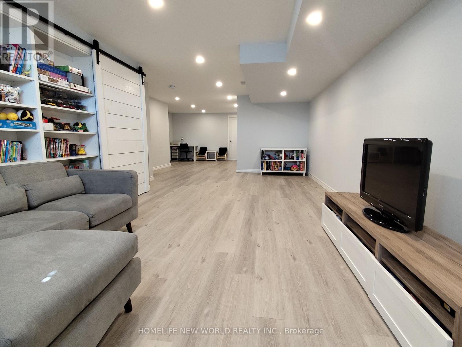 10339 Woodbine Avenue, Markham, Ontario  L6C 0J7 - Photo 14 - N12170932