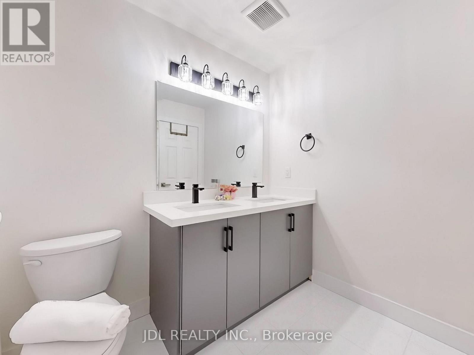 1043 Freeman Trail, Milton, Ontario  L9T 5T3 - Photo 34 - W12170918