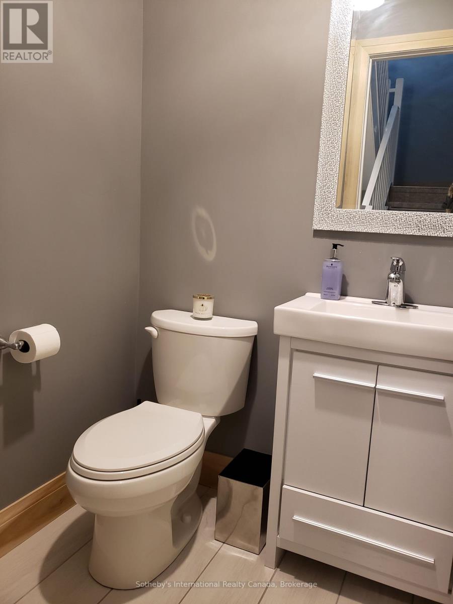 A&b - 218 Fifth Street, Collingwood, Ontario  L9Y 1X6 - Photo 22 - S12168683
