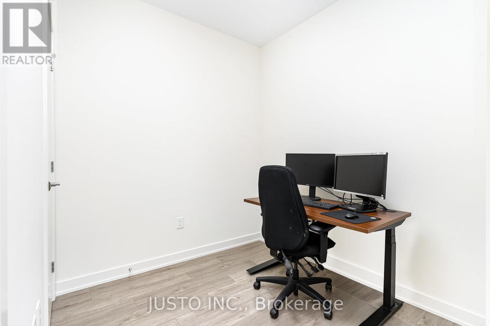 618 - 212 King William Street, Hamilton, Ontario  L8R 0A7 - Photo 11 - X12170923