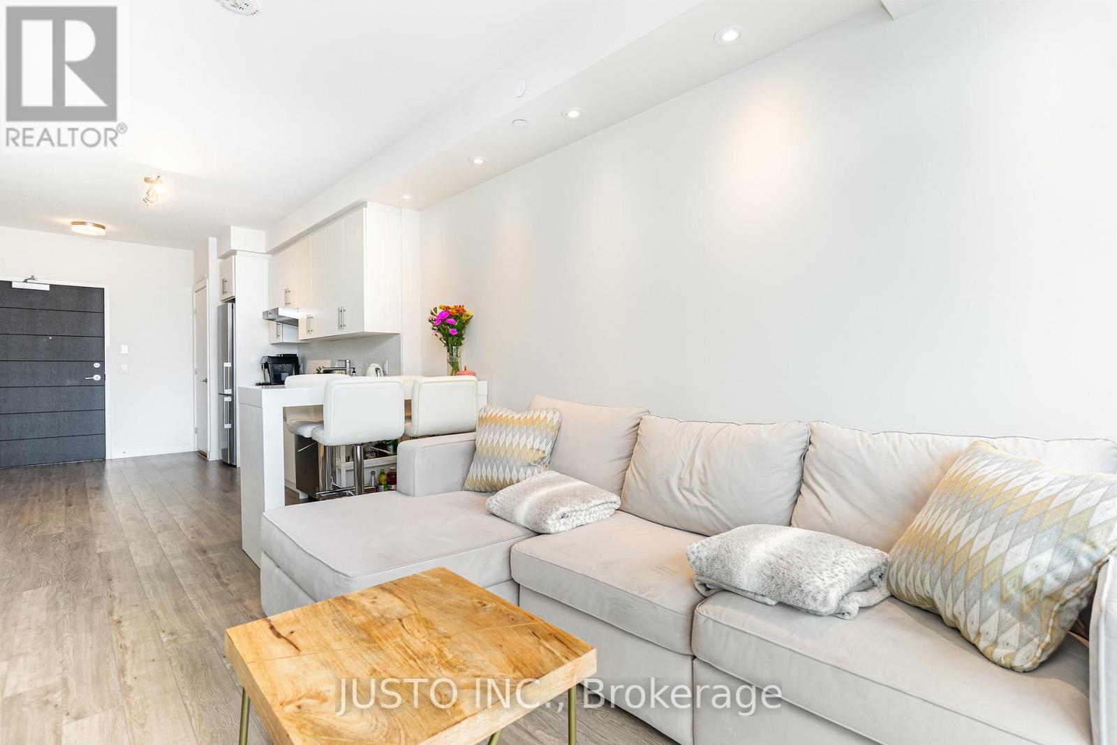 618 - 212 King William Street, Hamilton, Ontario  L8R 0A7 - Photo 4 - X12170923