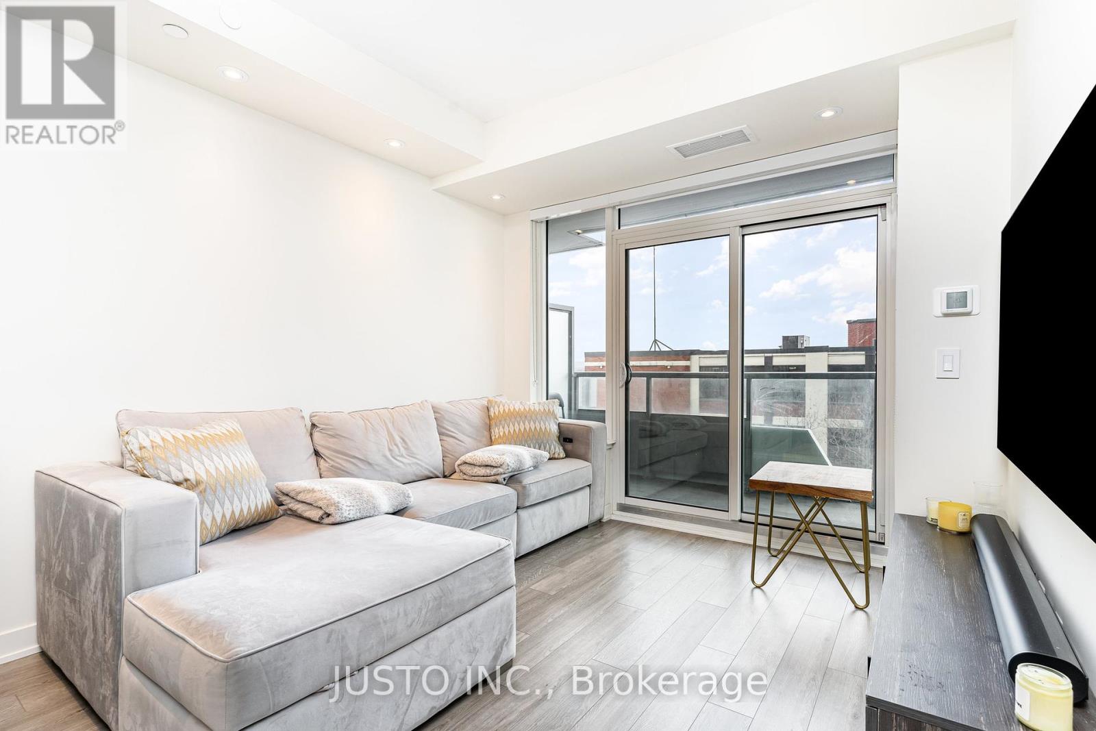 618 - 212 King William Street, Hamilton, Ontario  L8R 0A7 - Photo 5 - X12170923