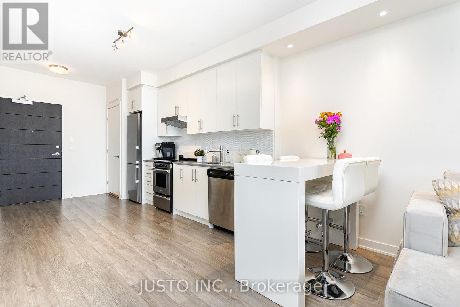 618 - 212 King William Street, Hamilton, Ontario  L8R 0A7 - Photo 7 - X12170923