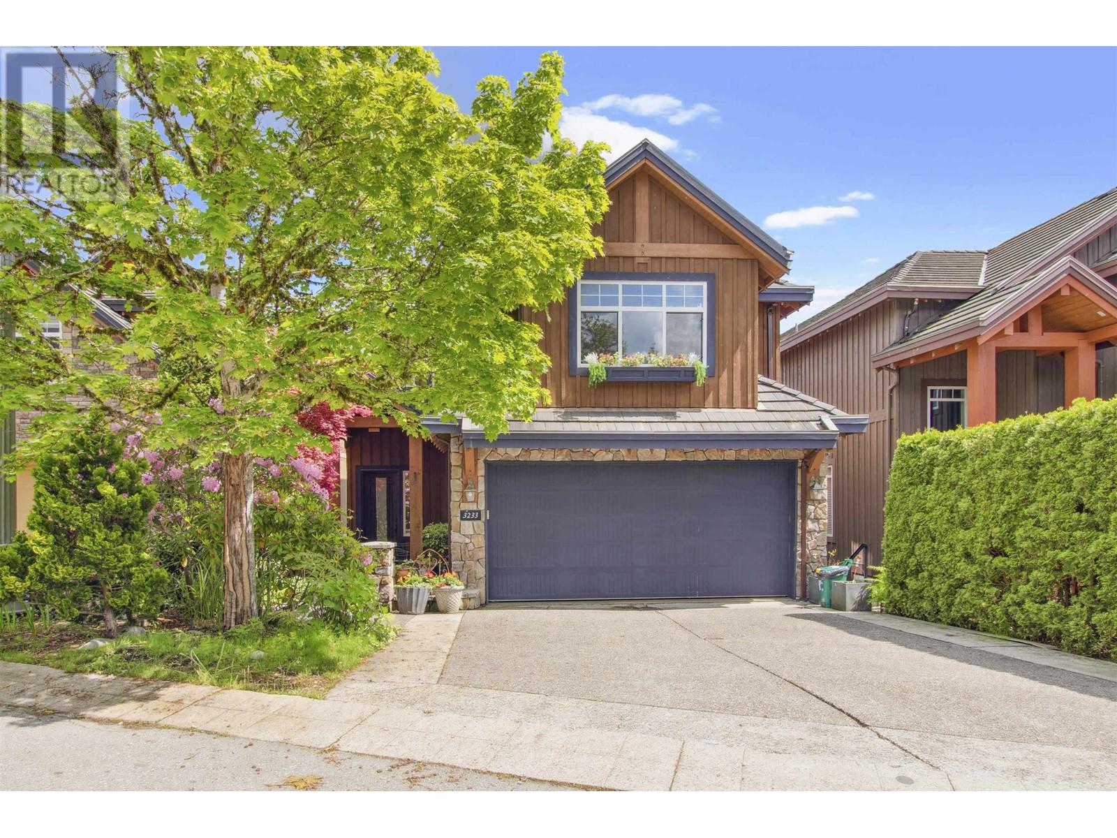 3233 CHARTWELL LANE, Coquitlam, British Columbia