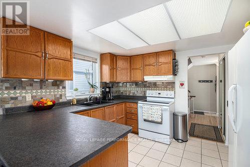 27 Briermoor Crescent, Ottawa, Ontario  K1T 3G7 - Photo 11 - X12170938