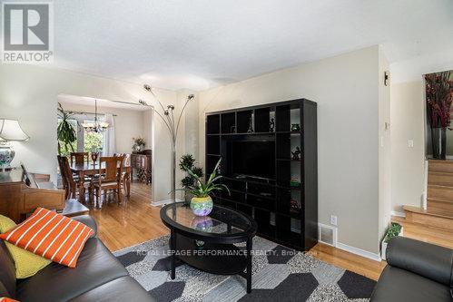 27 Briermoor Crescent, Ottawa, Ontario  K1T 3G7 - Photo 6 - X12170938