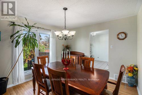 27 Briermoor Crescent, Ottawa, Ontario  K1T 3G7 - Photo 9 - X12170938