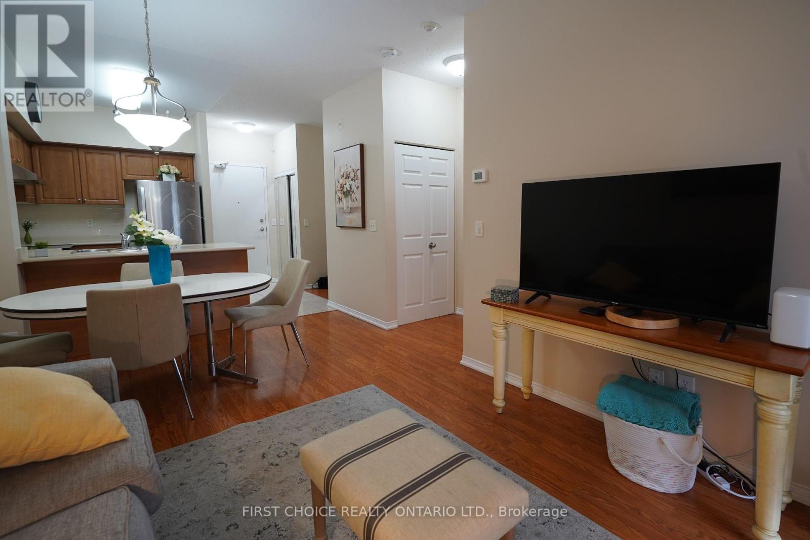 101 - 9973 Keele Street, Vaughan, Ontario  L4N 7J7 - Photo 8 - N12168088
