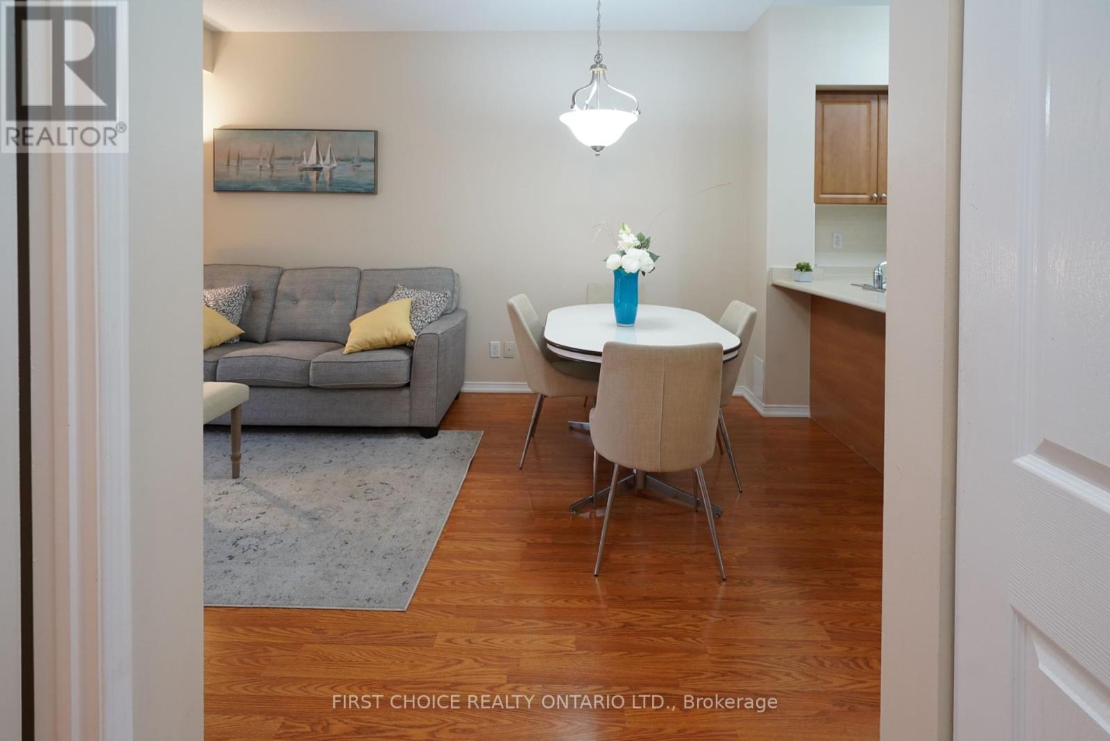 101 - 9973 Keele Street, Vaughan, Ontario  L4N 7J7 - Photo 9 - N12168088