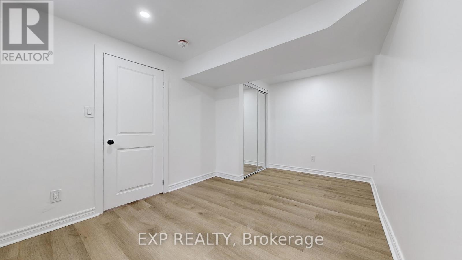 Lower - 1121 Foxglove Place, Mississauga, Ontario  L5V 2N4 - Photo 7 - W12170942