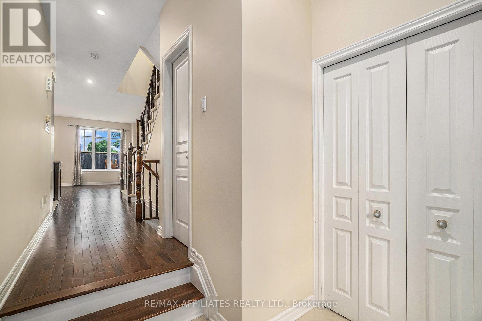 2008 Pennyroyal Crescent, Ottawa, Ontario  K4A 0S7 - Photo 4 - X12170953