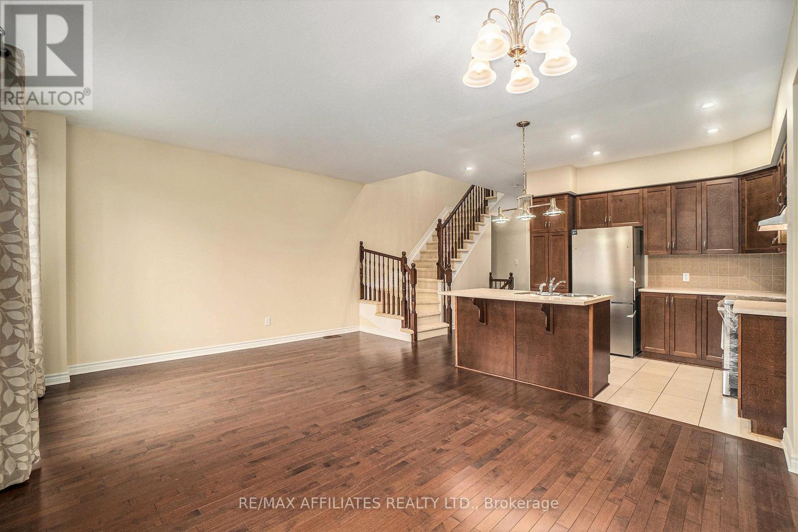 2008 Pennyroyal Crescent, Ottawa, Ontario  K4A 0S7 - Photo 6 - X12170953