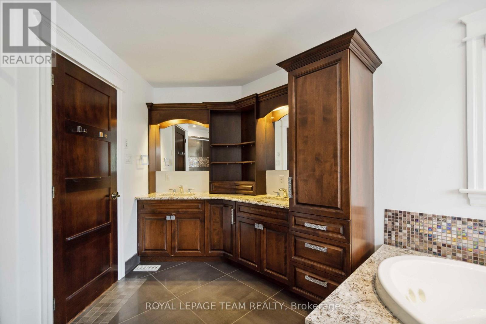215 Stevenson Crescent, Renfrew, Ontario  K7V 1J4 - Photo 30 - X12170959