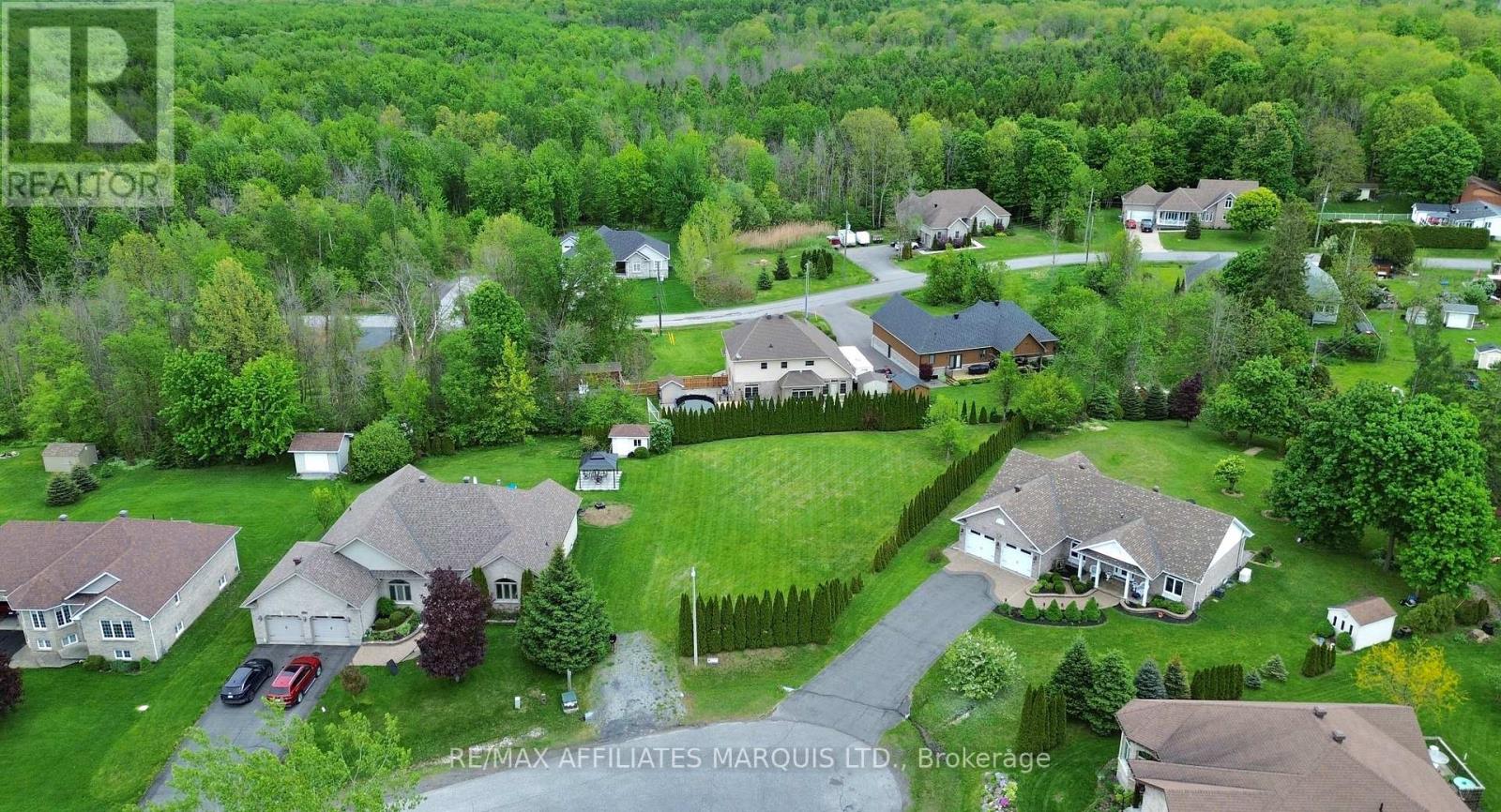 17 Penny Lane, South Stormont, Ontario  K0C 1P0 - Photo 2 - X12131772