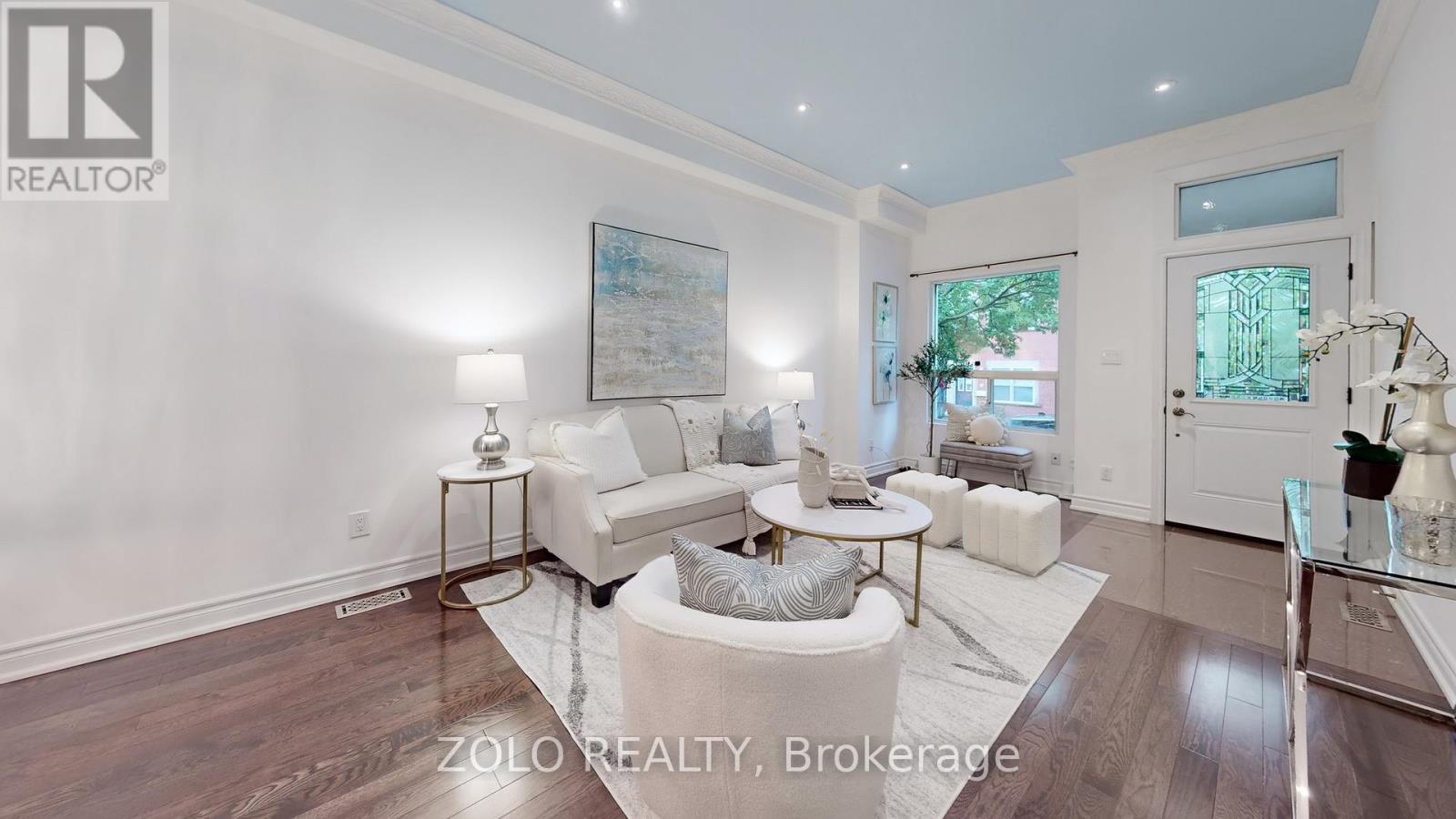 10 Mitchell Avenue, Toronto, Ontario  M6J 1B9 - Photo 3 - C12170914