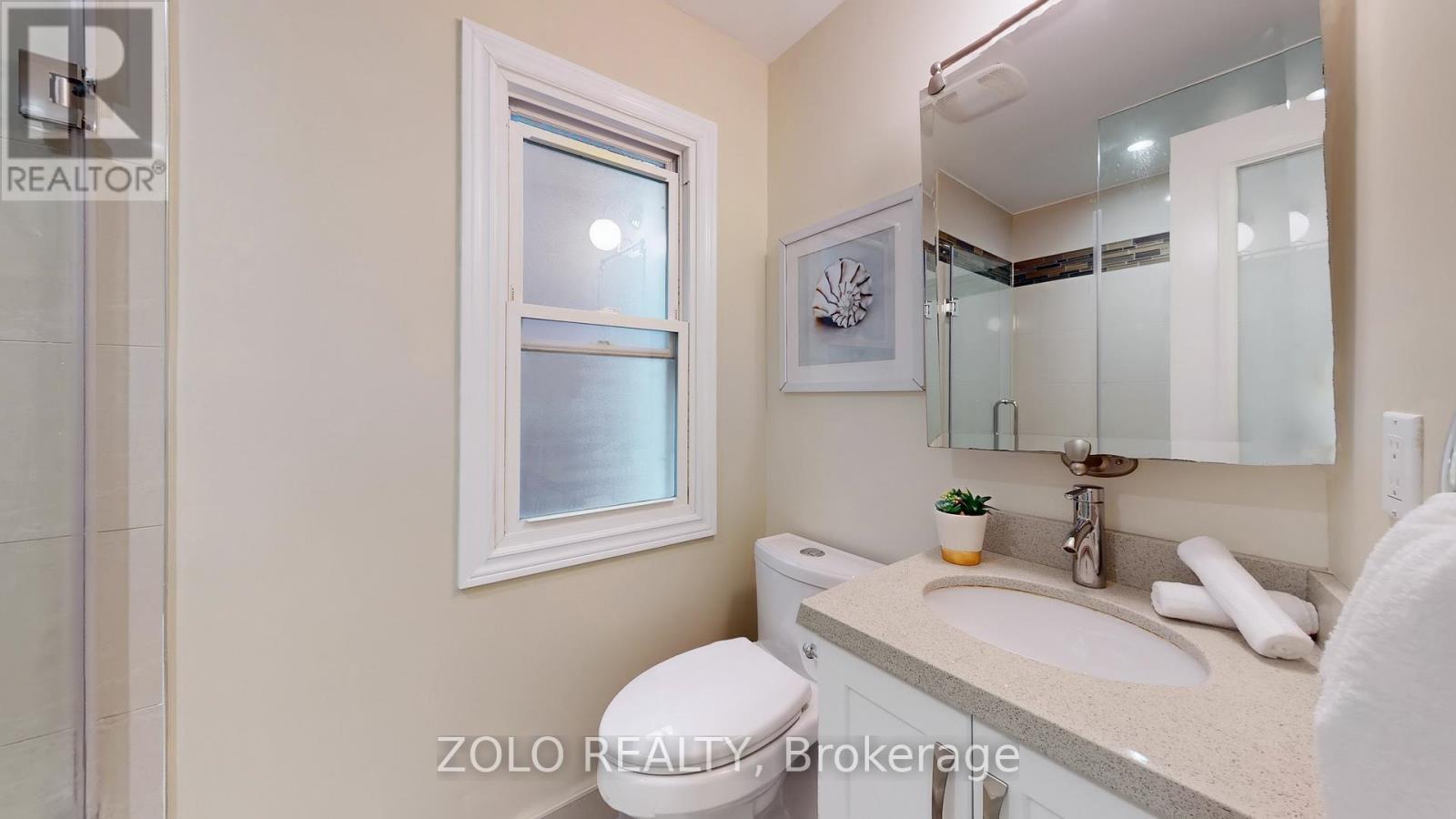 10 Mitchell Avenue, Toronto, Ontario  M6J 1B9 - Photo 32 - C12170914