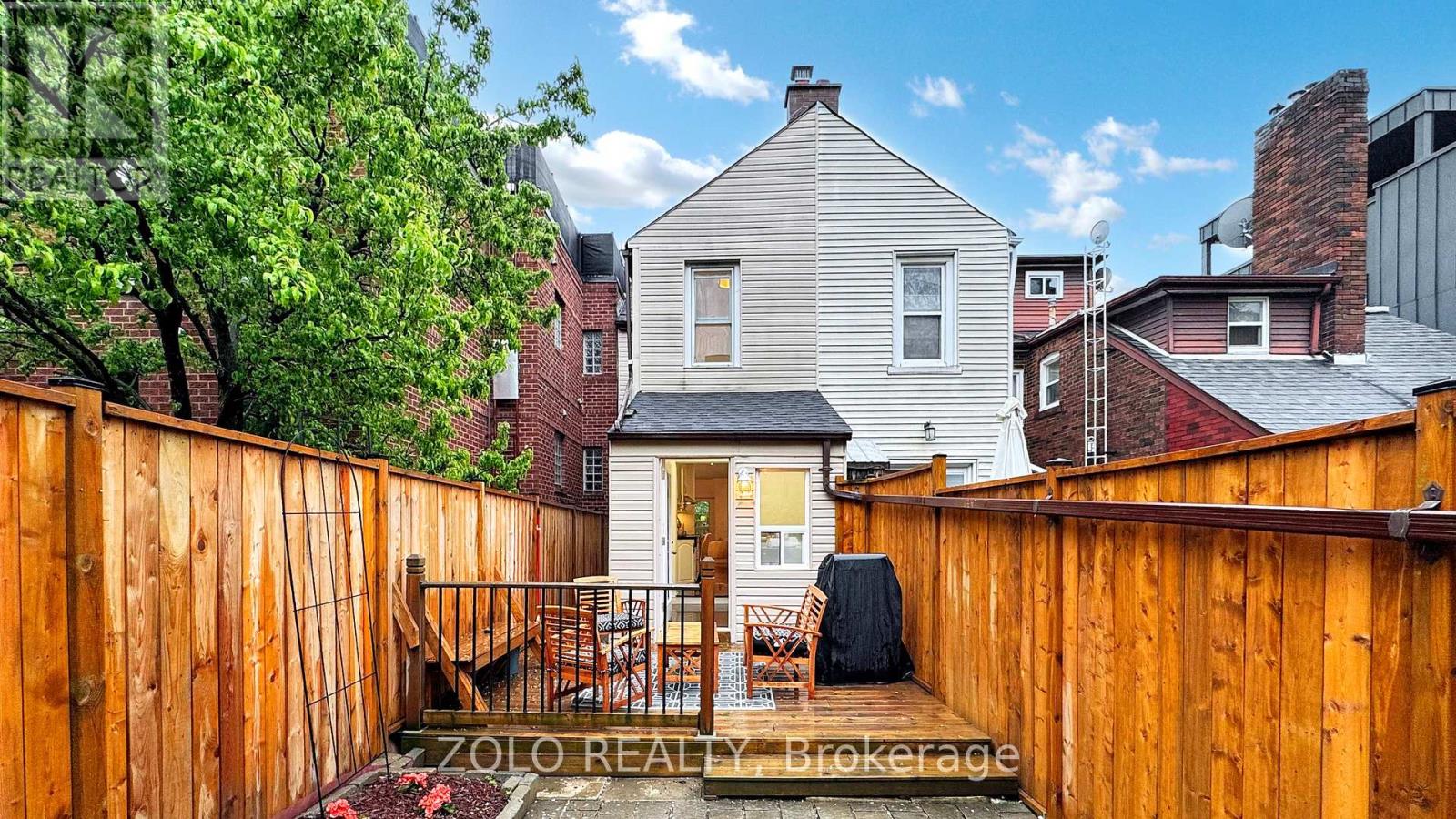 10 Mitchell Avenue, Toronto, Ontario  M6J 1B9 - Photo 39 - C12170914