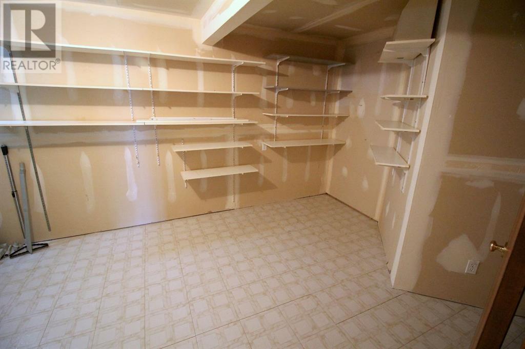 14 Strathmore Lakes Bay, Strathmore, Alberta  T1P 1L8 - Photo 24 - A2218154