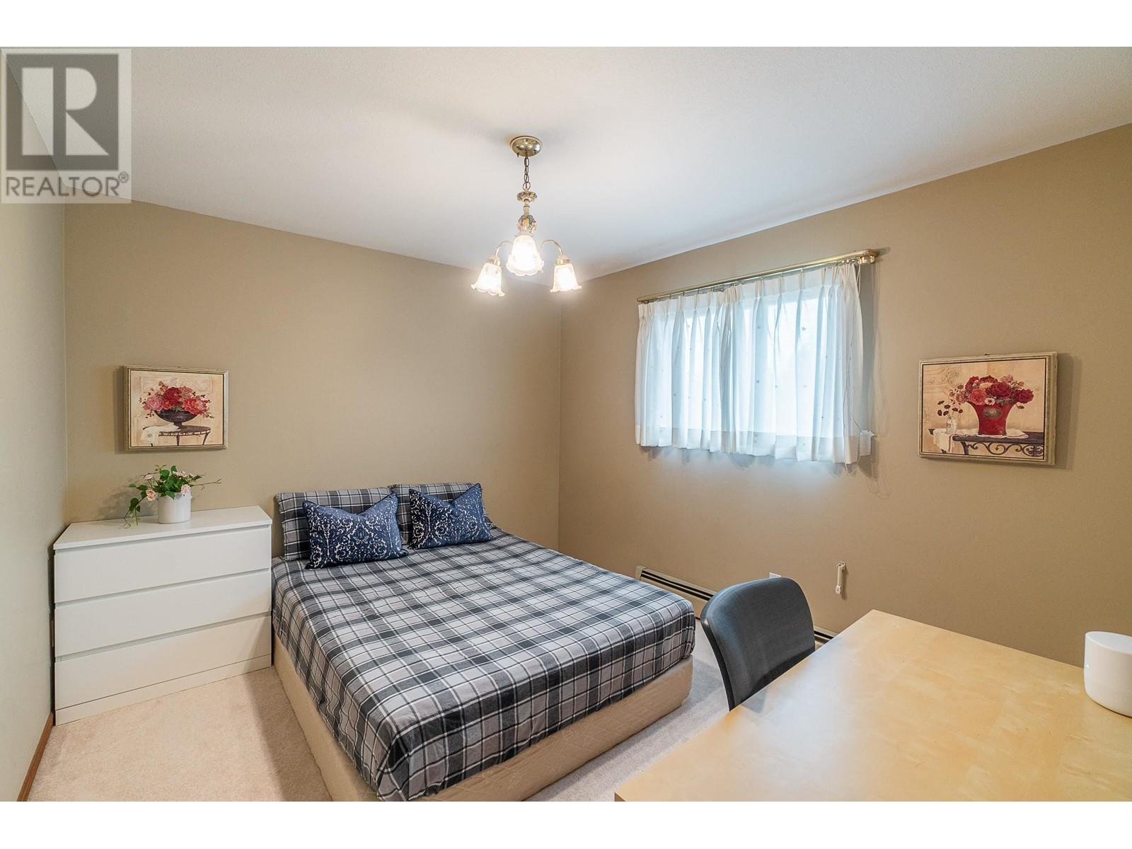 Listing Picture 22 of 31 : 6865 GRANT PLACE, Burnaby / 本拿比 - 魯藝地產 Yvonne Lu Group - MLS Medallion Club Member
