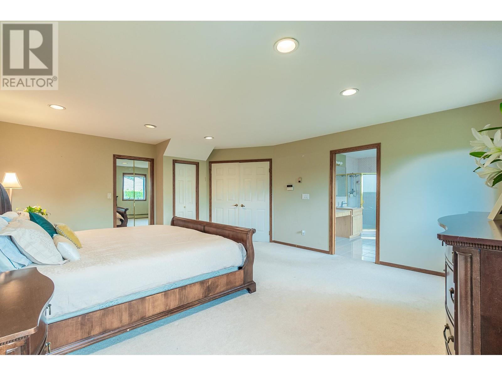 Listing Picture 17 of 31 : 6865 GRANT PLACE, Burnaby / 本拿比 - 魯藝地產 Yvonne Lu Group - MLS Medallion Club Member