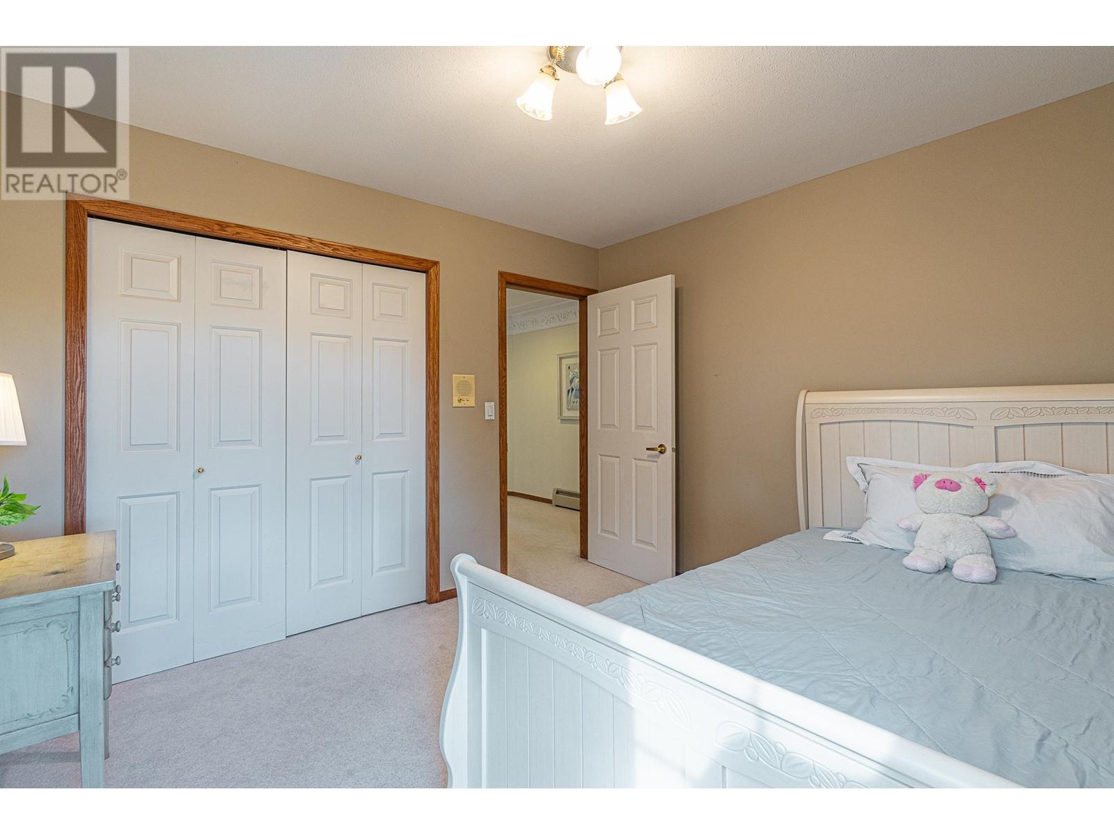 Listing Picture 25 of 31 : 6865 GRANT PLACE, Burnaby / 本拿比 - 魯藝地產 Yvonne Lu Group - MLS Medallion Club Member