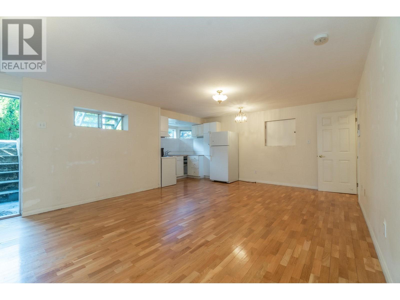 Listing Picture 29 of 31 : 6865 GRANT PLACE, Burnaby / 本拿比 - 魯藝地產 Yvonne Lu Group - MLS Medallion Club Member