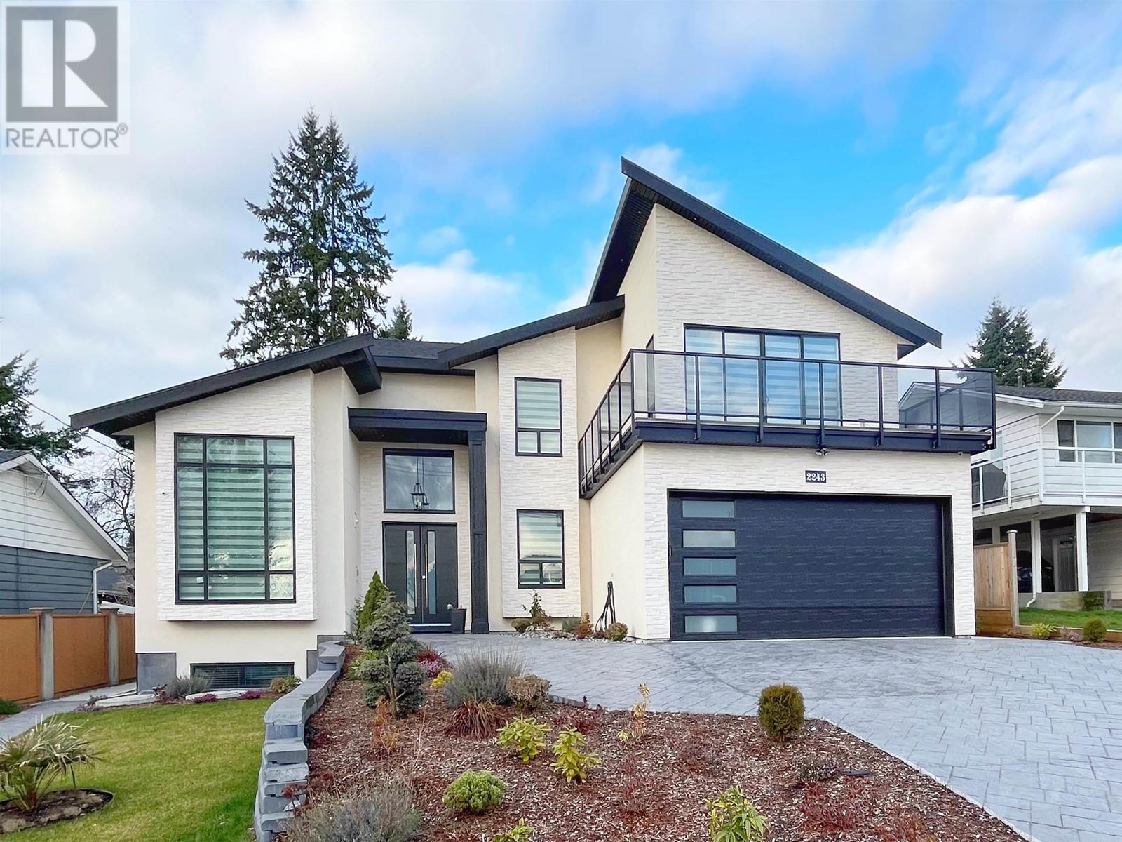 2243 Kugler Avenue, Coquitlam, British Columbia  V3K 2S8 - Photo 1 - R3006448