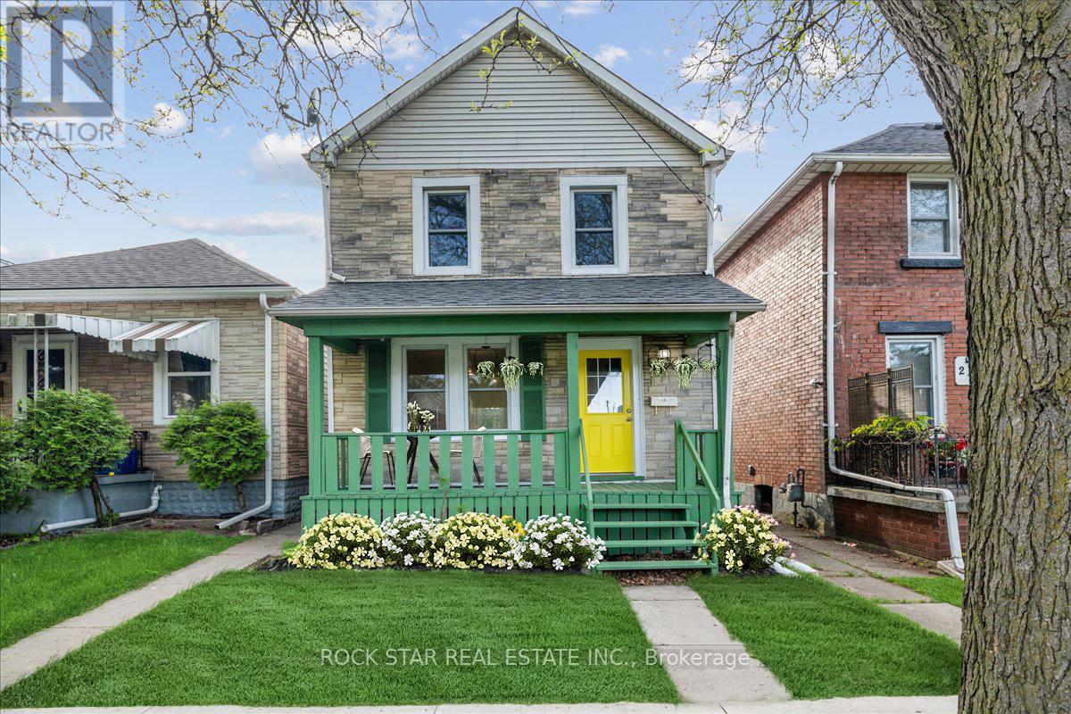 223 Weir Street N, Hamilton, Ontario  L8H 5G2 - Photo 1 - X12167934