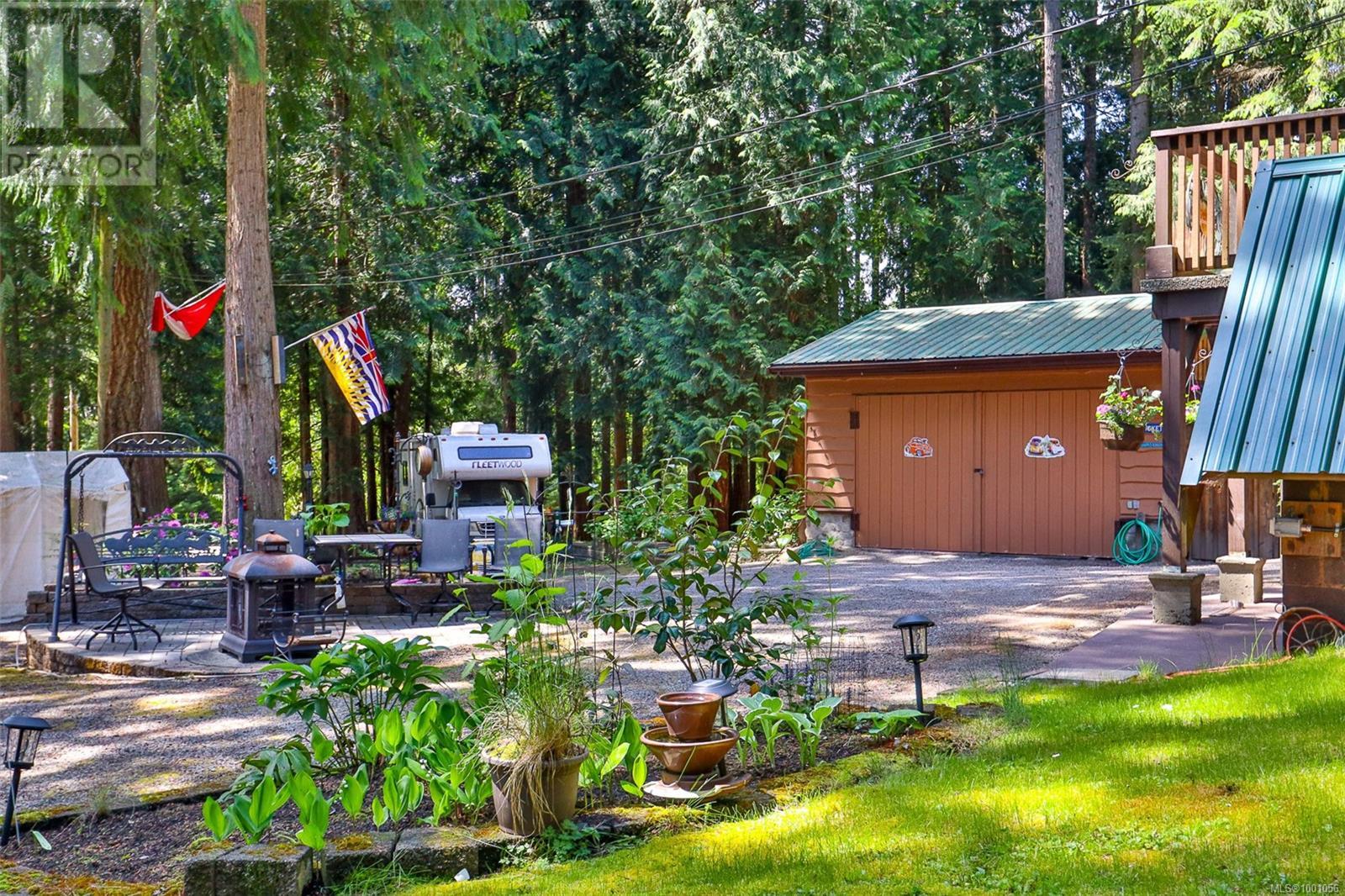 Property at 3389 Ridgeview Cres image 5
