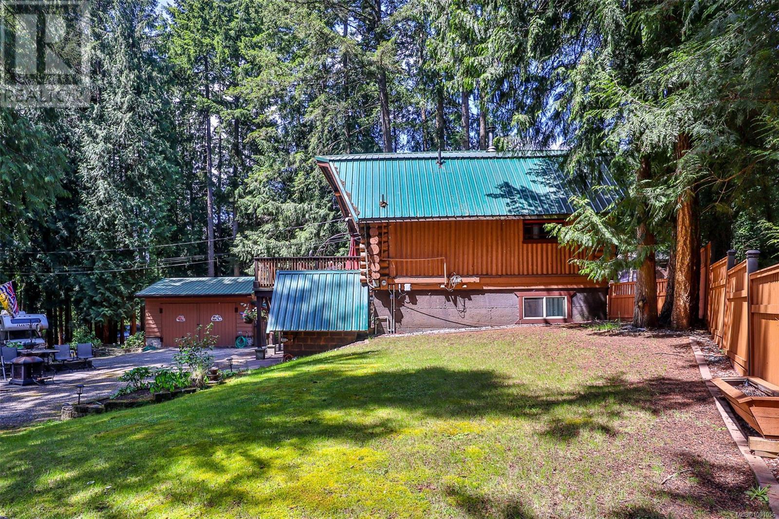 Property at 3389 Ridgeview Cres image 3