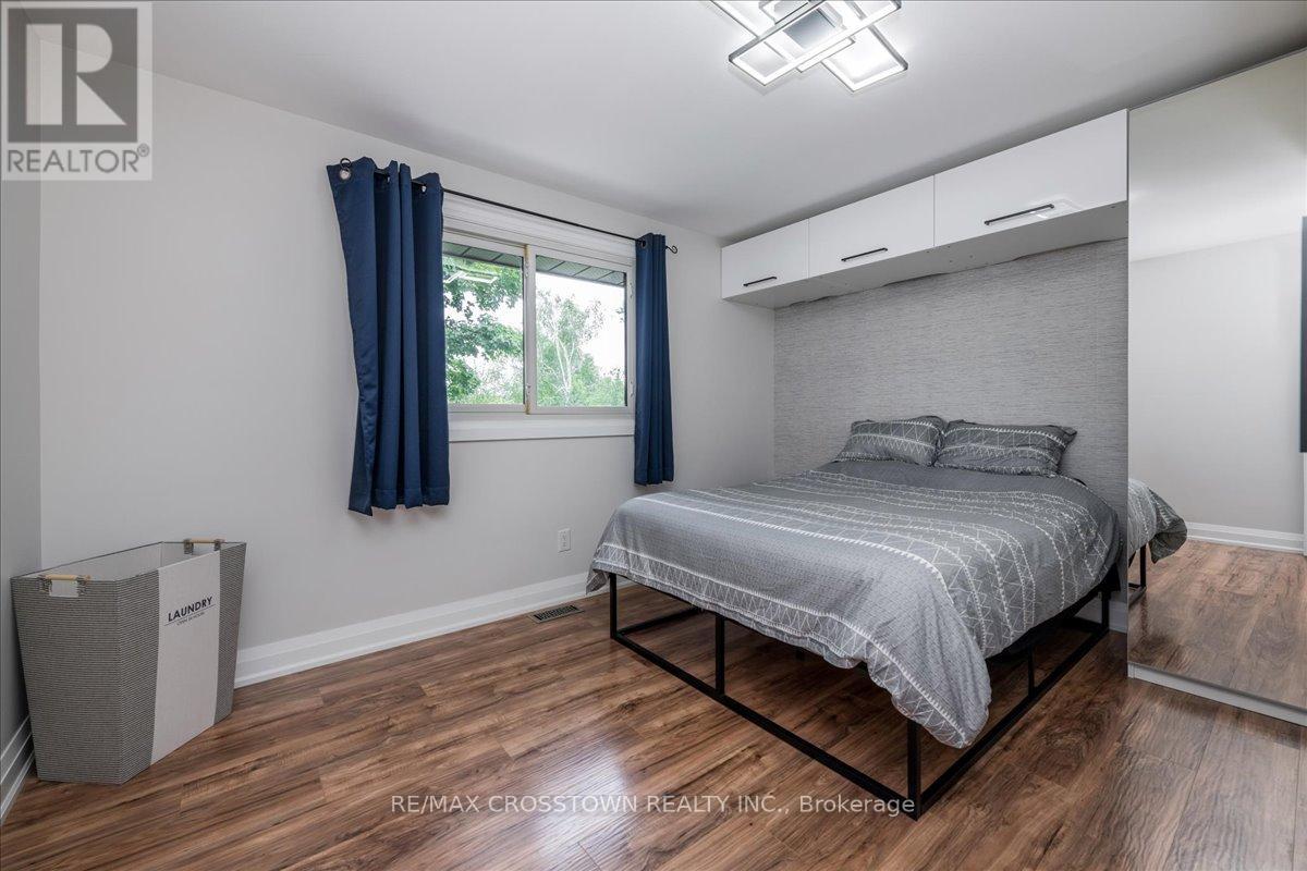 4 Highcroft Road, Barrie, Ontario  L4N 2X4 - Photo 14 - S12170979