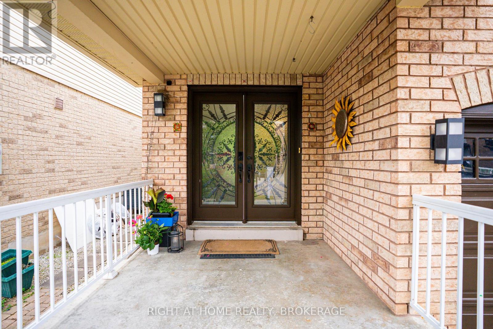 166 Hampshire Way, Milton, Ontario  L9T 6B7 - Photo 6 - W12170957