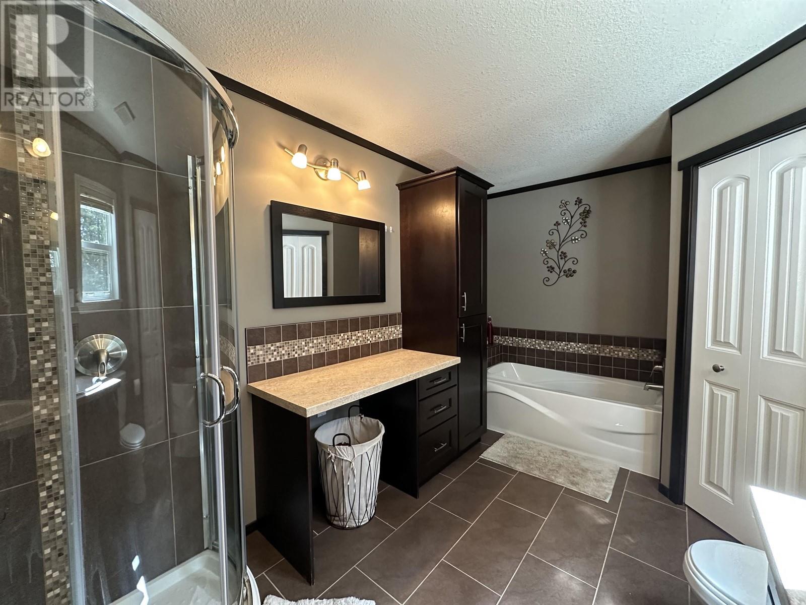 12811 Fleet Street, Charlie Lake, British Columbia  V0C 1H0 - Photo 16 - R3006648