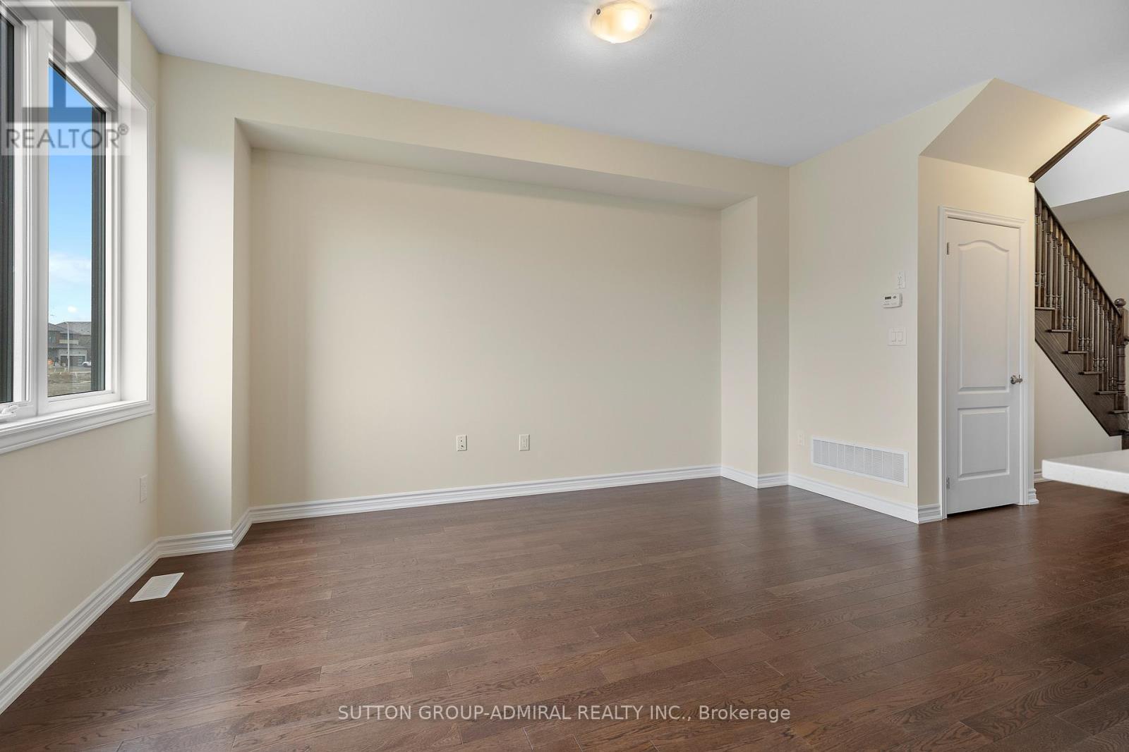 129 Vanilla Trail, Thorold, Ontario  L2V 0L2 - Photo 18 - X12170973