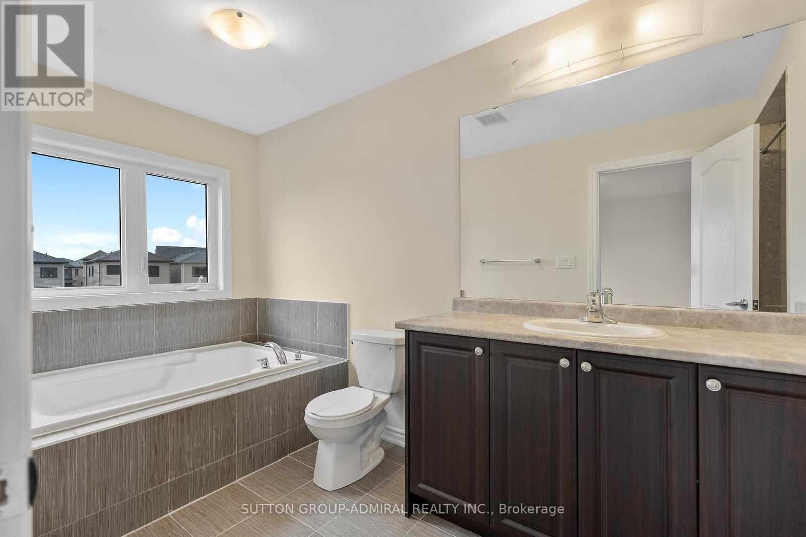 129 Vanilla Trail, Thorold, Ontario  L2V 0L2 - Photo 20 - X12170973