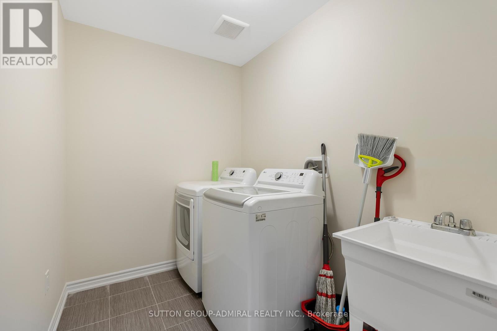 129 Vanilla Trail, Thorold, Ontario  L2V 0L2 - Photo 30 - X12170973