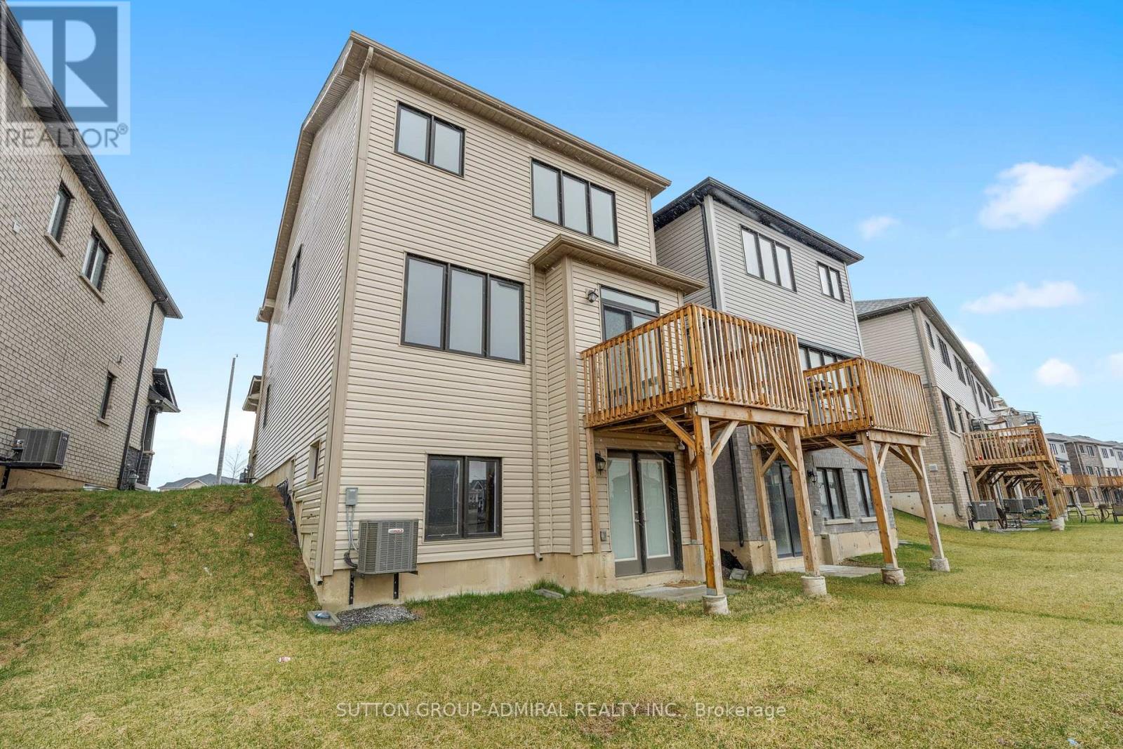 129 Vanilla Trail, Thorold, Ontario  L2V 0L2 - Photo 6 - X12170973